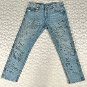 📝GUCCI L’AVEUGLE PAR AMOUR STUDDED SCRIBBLE JEANS📝